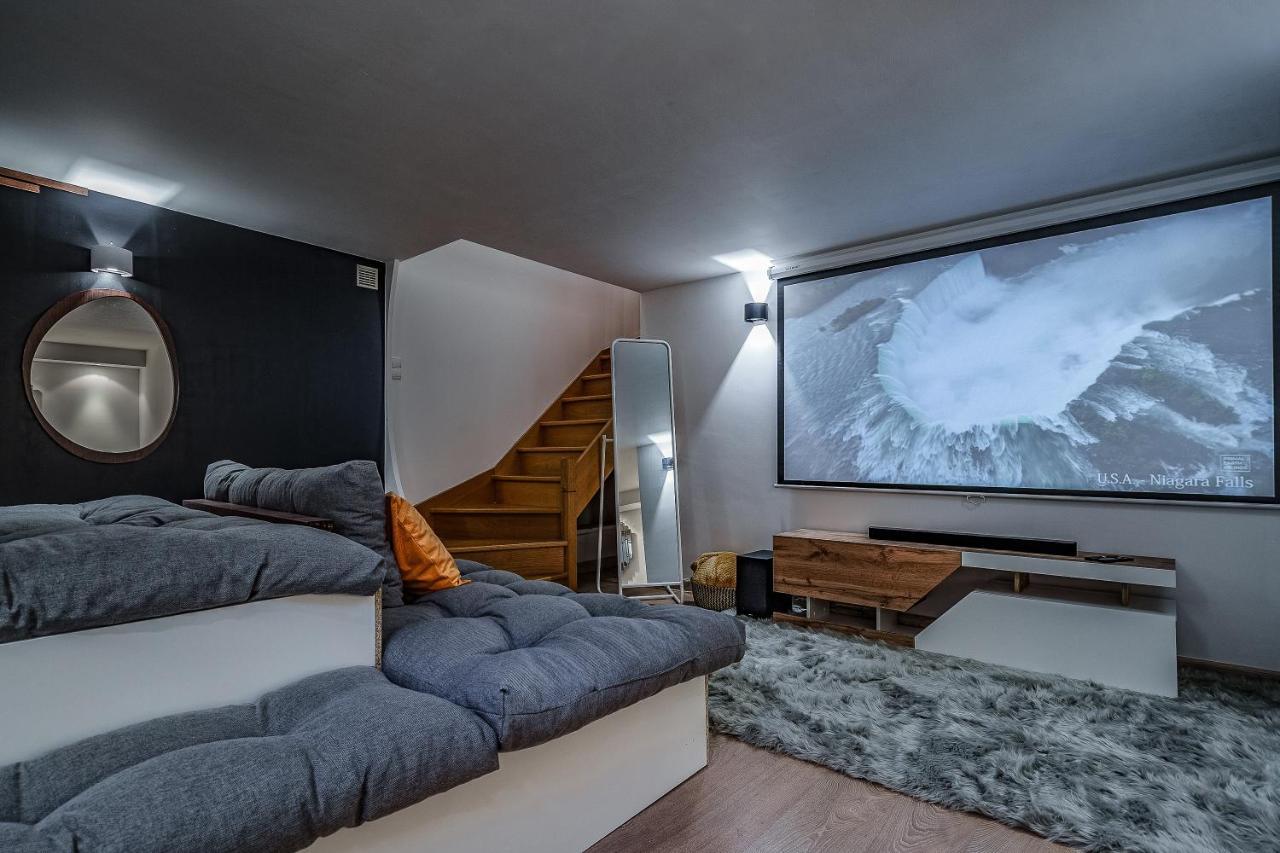 L'Evasion - Sauna Jacuzzi Cinema Tours Kültér fotó